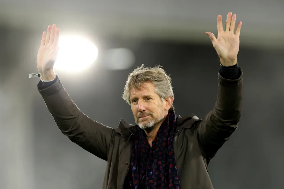 Van Der Sar Alizeeka na Utamu Wake
