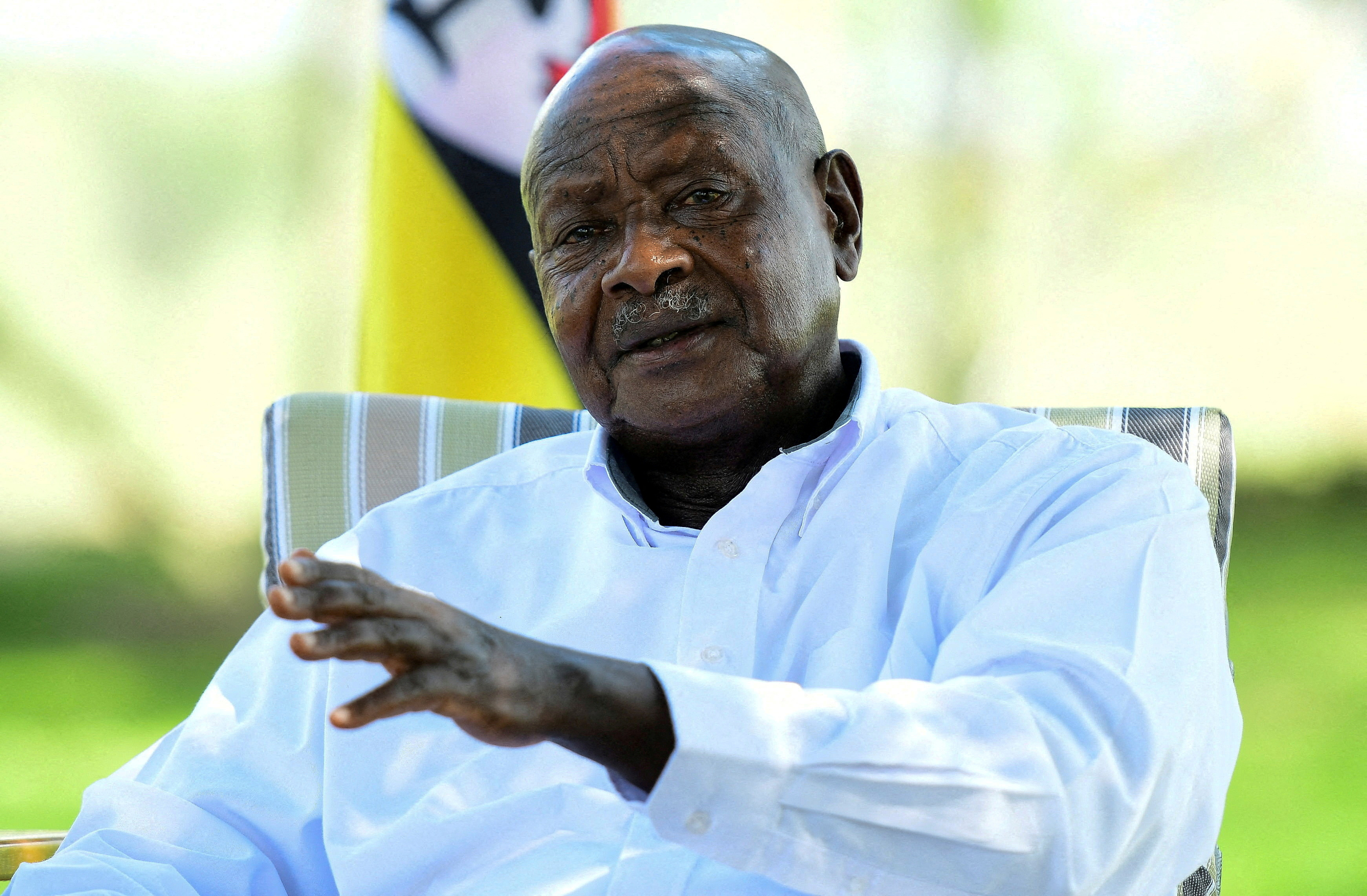 Museveni Ataja Chanzo Vurugu za Tanzania, Awanyoshea Vidole Mabeberu