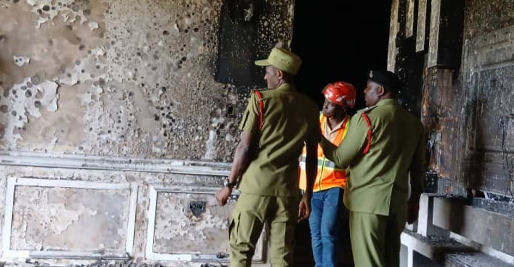 Watoto Wawili Wateketea kwa Moto Moshi