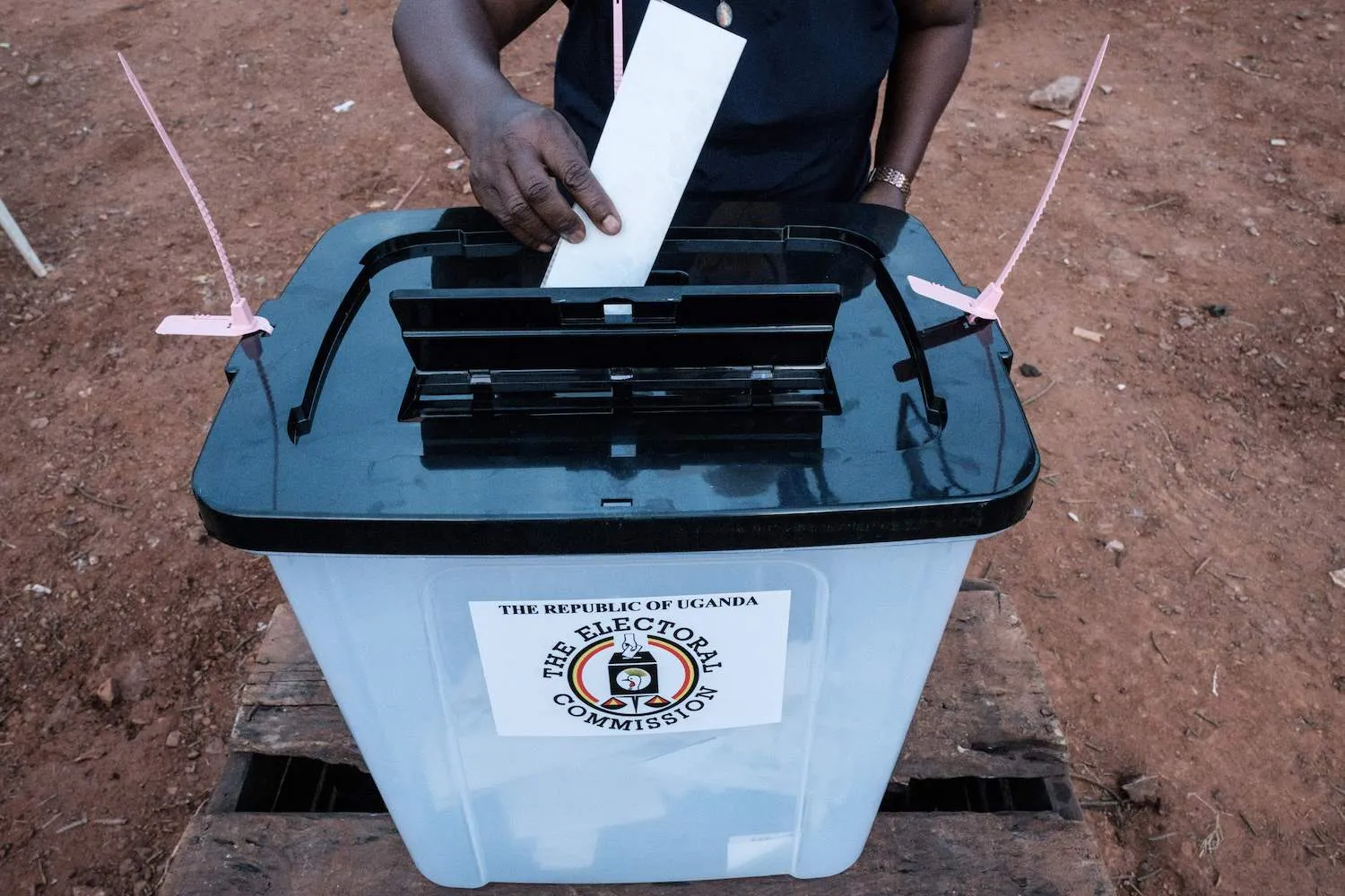 Uchaguzi Uganda Serikali Yazima Matangazo Mubashara, Upinzani Walalamika