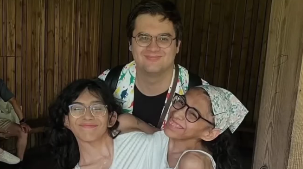 Mapacha Walioungana Mmoja Aolewa