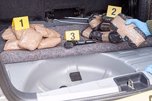 Raia wa Nigeria Afungwa Miaka 28, Akiri Kushiriki Kusafirisha Kilo 2688 za Madawa