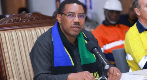 Waziri Mkuu Aibuka wa Wanaofungua Kampuni za Kigeni na Kujifanya Wazawa