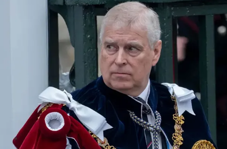 Andrew Kuondolewa Kwenye Urithi wa Kifalme Uingereza